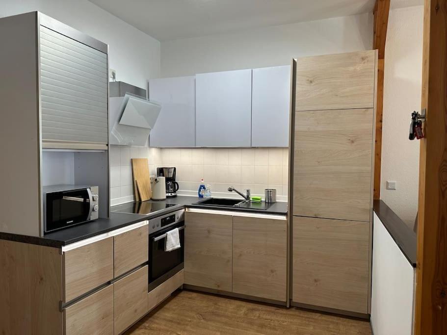Modern Eingerichtete Wohnung Im Stadtzentrum Zittau Kostenloser Parkplatz Eksteriør bilde